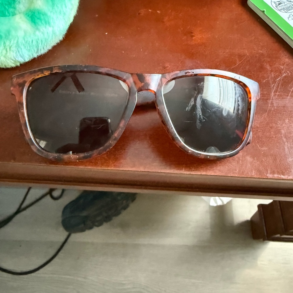 Chic Tortoise Shell Sunglasses